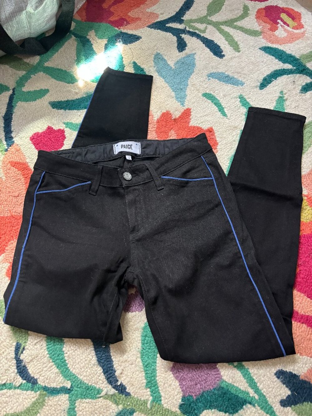 PAIGE black skinny jeans with navy piping detail Size 28